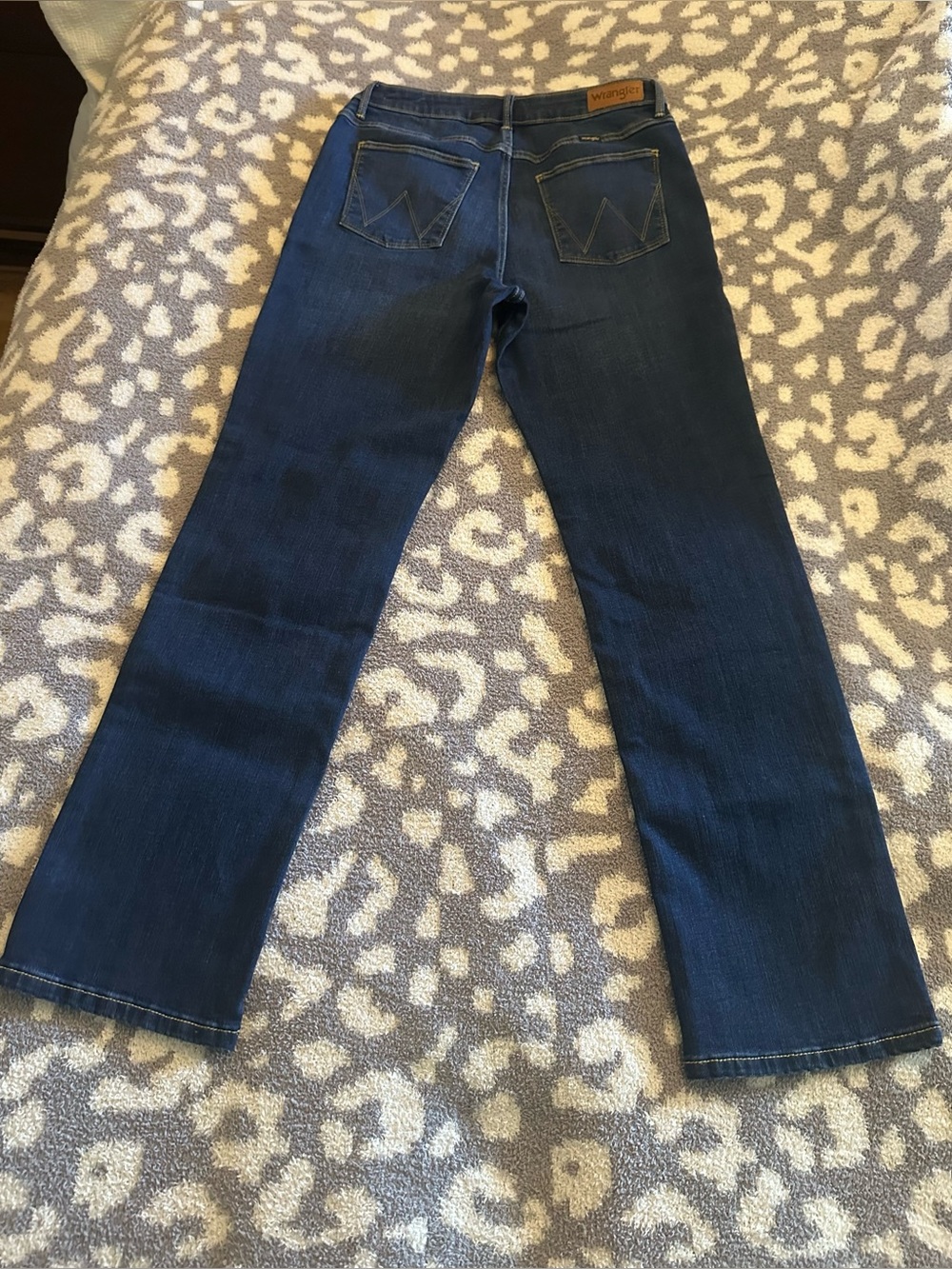 Wrangler High Rise True Straight Fit Jean Berry Dark NWOT Size 10 - Picture 5 of 8